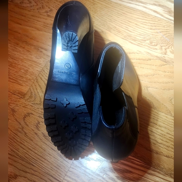 Womans All Saints heeled black leather boots. Size EU 39. near new. - Picture 2 of 6